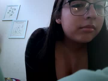girl
        sherryyy1 cam image #2565